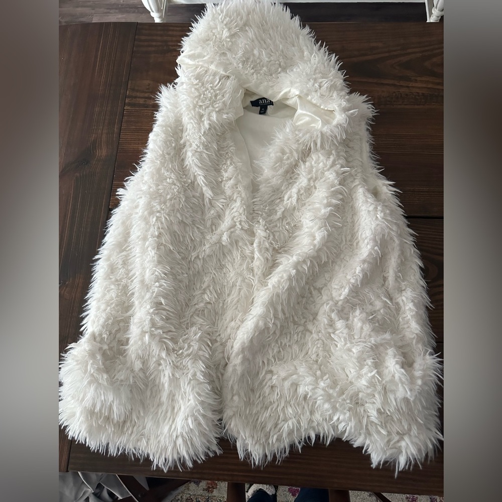 ANA faux furry vest with hood. Sz XL